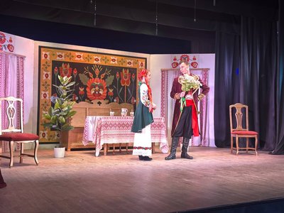 Ролі виконують ветерани та їхні родини: у вінницькому театрі ляльок відбулася вистава "Мартин Боруля" Ролі виконують ветерани та їхні родини: у вінницькому театрі ляльок відбулася вистава "Мартин Боруля"