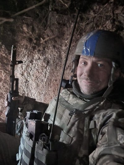 “Твій окоп — і навкруги ворог”: Дмитро “Дум” розповів про свій бойовий шлях “Твій окоп — і навкруги ворог”: Дмитро “Дум” розповів про свій бойовий шлях