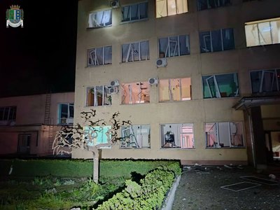 РФ атакувала Одещину дронами: через влучання спалахнули пожежі в порту та заповіднику РФ атакувала Одещину дронами: через влучання спалахнули пожежі в порту та заповіднику