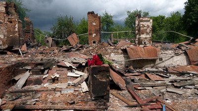 "Горіла, як свічка": у свято Останнього дзвоника армія РФ знищила школу у Машевому на Чернігівщині "Горіла, як свічка": у свято Останнього дзвоника армія РФ знищила школу у Машевому на Чернігівщині