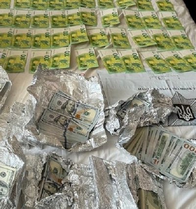 На Львівщині групу осіб підозрюють у торгівлі зброєю та боєприпасами На Львівщині групу осіб підозрюють у торгівлі зброєю та боєприпасами
