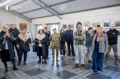 Війна очима українських фотографів: в Одесі відкрили виставку "Уламки загальної тиші" Війна очима українських фотографів: в Одесі відкрили виставку "Уламки загальної тиші"