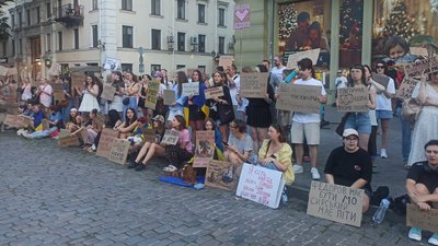 У Києві та регіонах четвертий день тривають протести проти відставки Федорова У Києві та регіонах четвертий день тривають протести проти відставки Федорова