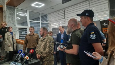 В Івано-Франківську відкрили Центр рекрутингу української армії: репортаж В Івано-Франківську відкрили Центр рекрутингу української армії: репортаж