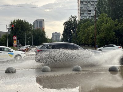 Злива та гроза у Дніпрі. Які наслідки негоди у місті Злива та гроза у Дніпрі. Які наслідки негоди у місті