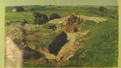 Фото з археологічних розкопок фортеці "Ракочі" XVI століття в історико-культурному заповіднику "Межибіж" Фото з археологічних розкопок фортеці "Ракочі" XVI століття в історико-культурному заповіднику "Межибіж"