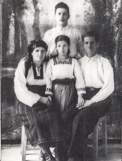 Сім’я Марчуків. Село Витилівка, 1930-ті роки