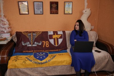 "За ними стоїть надійний тил": як волонтерка з Полтавщини на кріслі колісному допомагає ЗСУ