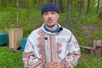 Бджоляр з Буковини Іван Филипчук Бджоляр з Буковини Іван Филипчук