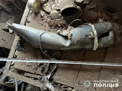 КАБи, "Гради" та артилерія: армія РФ 11 разів обстріляла Донеччину КАБи, "Гради" та артилерія: армія РФ 11 разів обстріляла Донеччину