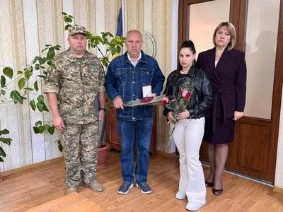 Родині загиблого військового з Одещини Сергія Усова передали посмертну нагороду