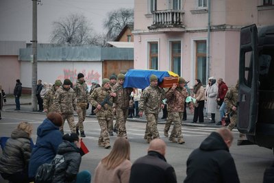 Громада на Черкащині в останню путь провела полеглого захисника