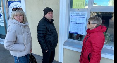 Як після скасування потягів люди їдуть з Донеччини до Барвінкового та назад Як після скасування потягів люди їдуть з Донеччини до Барвінкового та назад