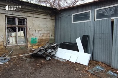 Пошкоджений гуртожиток та 11 травмованих: наслідки російської атаки по Одесі. Фото Пошкоджений гуртожиток та 11 травмованих: наслідки російської атаки по Одесі. Фото