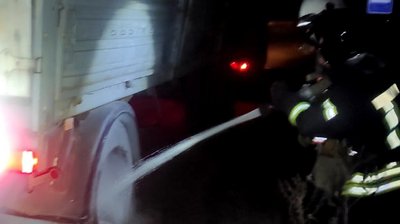 Впродовж доби на Волині зайнялися дві хати та вантажівка посеред дороги Впродовж доби на Волині зайнялися дві хати та вантажівка посеред дороги