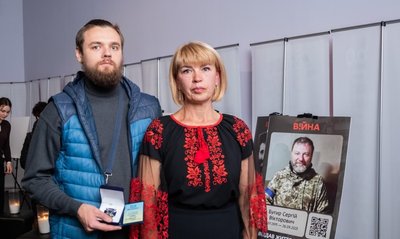 Посмертні медалі «Захисник Вітчизни». У Дніпрі вшанували пам'ять 22 загиблих військових