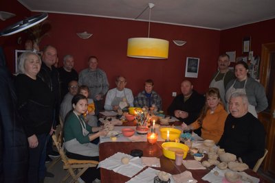 У Миколаєві ветерани взяли участь у майстер-класі з глини У Миколаєві ветерани взяли участь у майстер-класі з глини