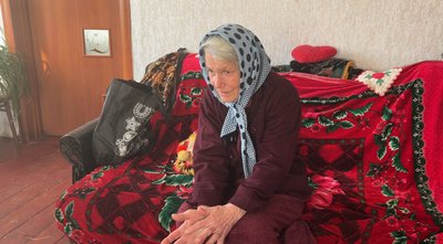 "Можу в Польщу, можу в Америку": Валентина Свирид з Рівненщини у 80 років вперше отримала закордонний паспорт "Можу в Польщу, можу в Америку": Валентина Свирид з Рівненщини у 80 років вперше отримала закордонний паспорт