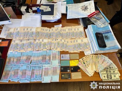Хабар у 250 тис. грн за підключення газу: затримали керівника філії "Київоблгазу" Хабар у 250 тис. грн за підключення газу: затримали керівника філії "Київоблгазу"