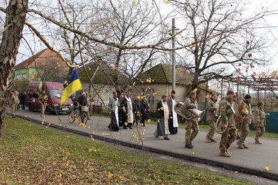 На Закарпатті попрощалися із загиблим захисником Василем Химичем На Закарпатті попрощалися із загиблим захисником Василем Химичем