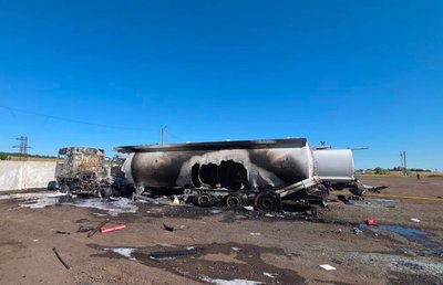 На Одещині РФ обстріляла стоянку з вантажівками: є жертва й поранені На Одещині РФ обстріляла стоянку з вантажівками: є жертва й поранені