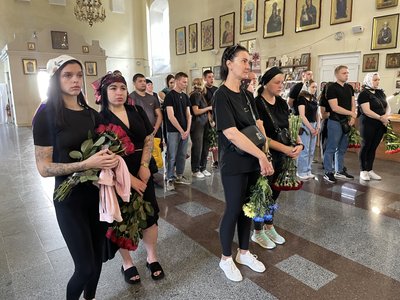 У Полтаві попрощалися із Максимом Любіним, який загинув на Донеччині У Полтаві попрощалися із Максимом Любіним, який загинув на Донеччині