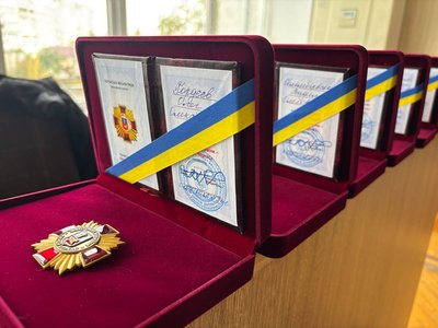 Сімох загиблих захисників відзначили нагородами «Захисник України – Герой Черкас» Сімох загиблих захисників відзначили нагородами «Захисник України – Герой Черкас»
