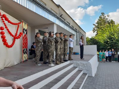 В Одеській області відкрили меморіальну дошку військовому, який загинув у бою на Херсонщині В Одеській області відкрили меморіальну дошку військовому, який загинув у бою на Херсонщині
