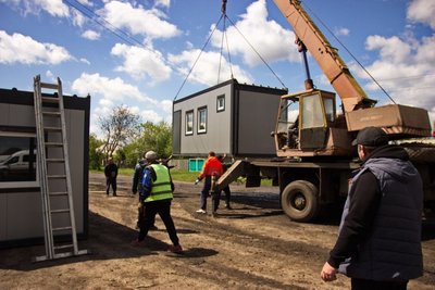 Процес установки модульного пункту здоров’я Процес установки модульного пункту здоров’я