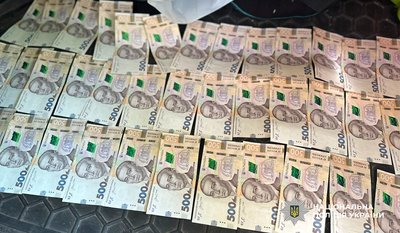 В Одесі заступника директора одного з коледжів підозрюють у вимаганні $1000 за вступ В Одесі заступника директора одного з коледжів підозрюють у вимаганні $1000 за вступ