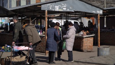 "На зло Путіну будемо садити городи". Чи евакуюються жителі прифронтової Васильківки на Дніпропетровщині "На зло Путіну будемо садити городи". Чи евакуюються жителі прифронтової Васильківки на Дніпропетровщині