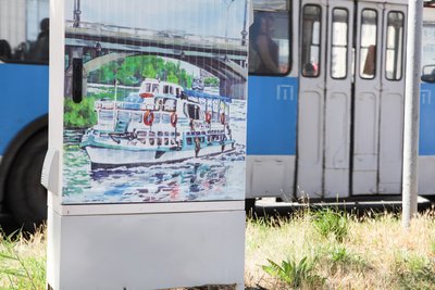 Малюнки юних художників прикрасили світлофори у Вінниці Малюнки юних художників прикрасили світлофори у Вінниці
