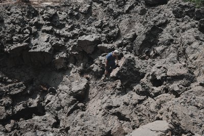 Вирва від балістичних ракет у Київському районі Харкова, якими сьогодні вночі по місту поцілили росіяни Вирва від балістичних ракет у Київському районі Харкова, якими сьогодні вночі по місту поцілили росіяни