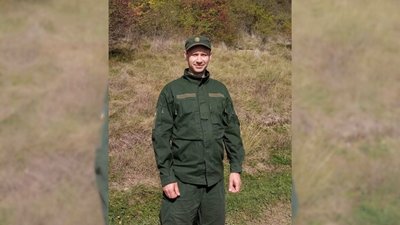 "Його вибір був захищати дім і рідних". В Немирові провели вечір пам'яті загиблого парамедика Андрія Смірнова "Його вибір був захищати дім і рідних". В Немирові провели вечір пам'яті загиблого парамедика Андрія Смірнова