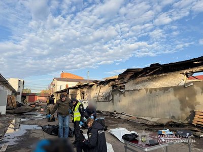 «Ми були поруч і все це побачили»: удар по гуртівні товарів у Луцьку. Що розповіли свідки атаки РФ «Ми були поруч і все це побачили»: удар по гуртівні товарів у Луцьку. Що розповіли свідки атаки РФ