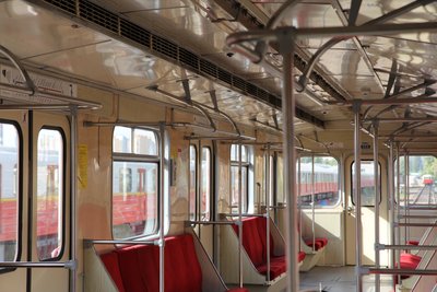 Київський метрополітен продовжує отримувати варшавські вагони Київський метрополітен продовжує отримувати варшавські вагони