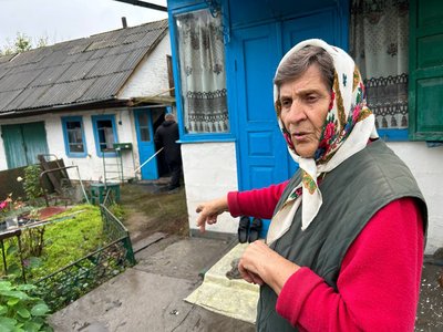 Наслідки падіння безпілотника на Черкащині: у людей вибило вікна Наслідки падіння безпілотника на Черкащині: у людей вибило вікна