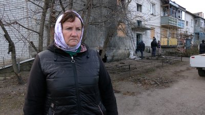 У селі Красилівка, що на Чернігівщині, уламки "Шахеда" пошкодили 12 квартир: що розповідають місцеві жителі У селі Красилівка, що на Чернігівщині, уламки "Шахеда" пошкодили 12 квартир: що розповідають місцеві жителі
