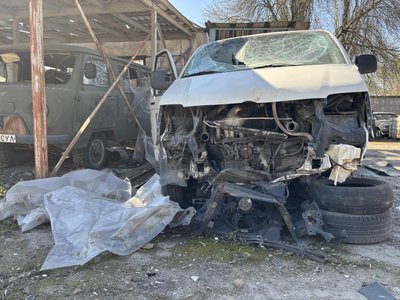 Російський КАБ пошкодив близько 20 автівок у Сумах