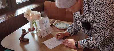 "Стіл пам'яті": Вінниччина долучилась до акції на честь полеглих оборонців "Стіл пам'яті": Вінниччина долучилась до акції на честь полеглих оборонців