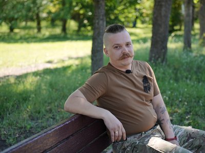 Приліт КАБа, порятунок 100-річної жінки та збиті "Молнії": історія бійця "Азова" на псевдо Ахмет Приліт КАБа, порятунок 100-річної жінки та збиті "Молнії": історія бійця "Азова" на псевдо Ахмет