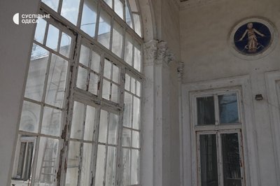 Місце фотосесій чи пам’ятка під загрозою: що відбувається з дачею Ашкеназі та колишнім санаторієм Чкалова в Одесі Місце фотосесій чи пам’ятка під загрозою: що відбувається з дачею Ашкеназі та колишнім санаторієм Чкалова в Одесі