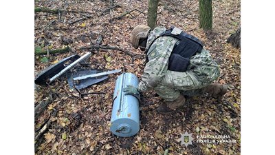 На Чернігівщині вибухотехніки знешкодили нерозірвані бойові частини російських ударних БпЛА На Чернігівщині вибухотехніки знешкодили нерозірвані бойові частини російських ударних БпЛА