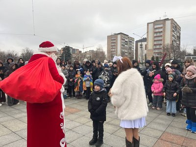 Солодощі від Миколая: у Черкасах дітям полонених та зниклих безвісти вручили подарунки Солодощі від Миколая: у Черкасах дітям полонених та зниклих безвісти вручили подарунки