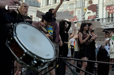 У Києві та регіонах десятий день тривають протести проти відставки Федорова з посади очільника Міноборони У Києві та регіонах десятий день тривають протести проти відставки Федорова з посади очільника Міноборони