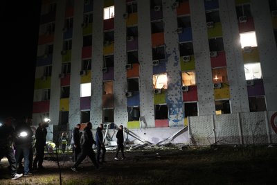 17 ударів по чотирьох районах Харкова завдали росіяни ввечері 2 травня: постраждали майже 50 людей 17 ударів по чотирьох районах Харкова завдали росіяни ввечері 2 травня: постраждали майже 50 людей