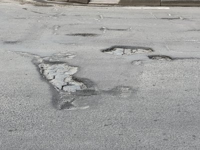 Історія під асфальтом: що відомо про стару бруківку в центрі Сум Історія під асфальтом: що відомо про стару бруківку в центрі Сум