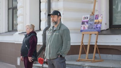 Рік після удару: у Сумах вшановують пам'ять загиблих у Вербну неділю Рік після удару: у Сумах вшановують пам'ять загиблих у Вербну неділю