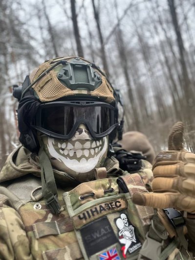 "Лякало те, що ти більше не побачиш рідних людей" – прикордонник з Бахмута на позивний "Чіназес" "Лякало те, що ти більше не побачиш рідних людей" – прикордонник з Бахмута на позивний "Чіназес"