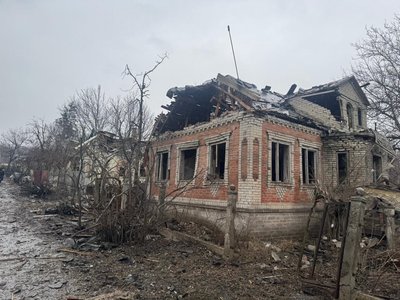 Війська РФ завдали трьох авіаударів по Краматорську: поранена жінка Війська РФ завдали трьох авіаударів по Краматорську: поранена жінка